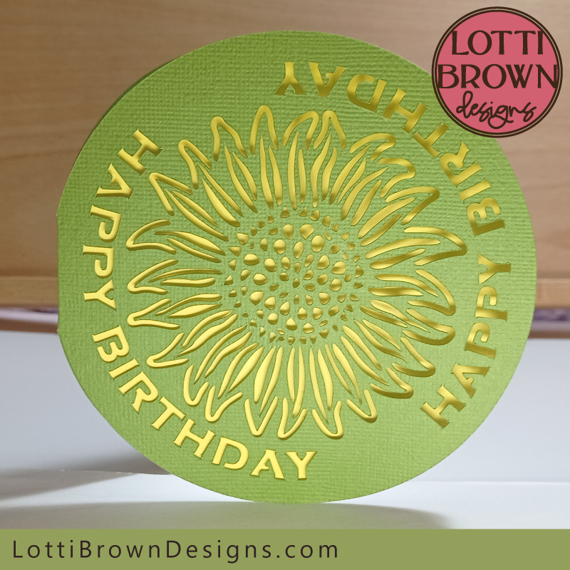 Round sunflower card in green and yellow